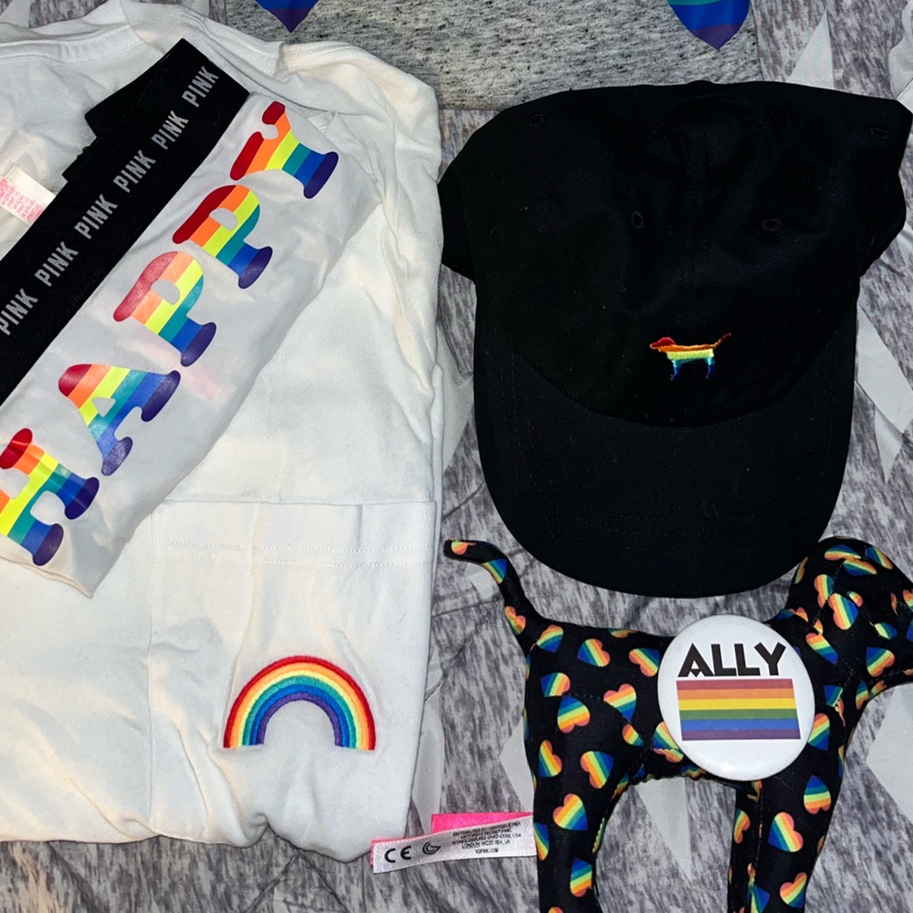 Vs Pink Pride bundle - Picture 3 of 3
